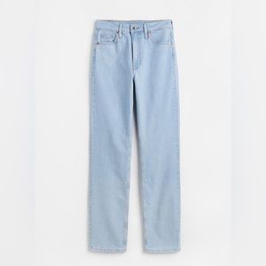 baggy, low waisted blue jeans